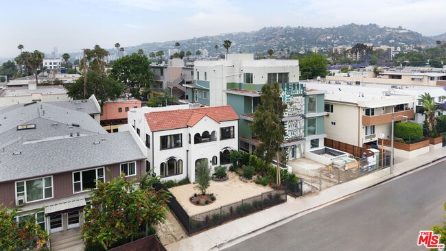 Photo - 1005 N Genesee Ave