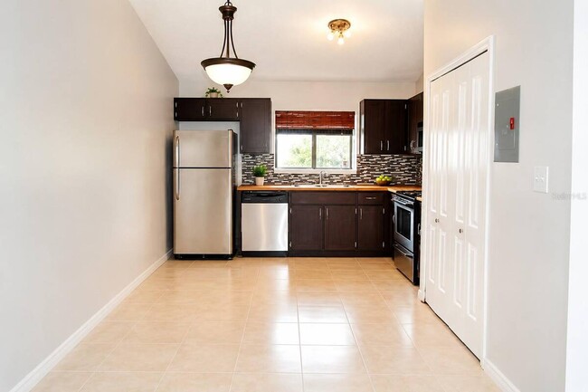 Photo - 10032 Portale Ave