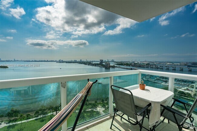 Building Photo - 1800 N Bayshore Dr Unit 3909 Rental