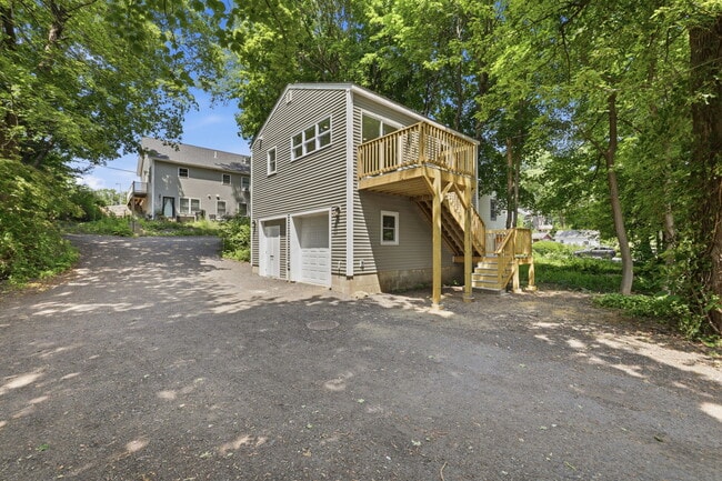 Building Photo - 185 Woodland Ave Unit 185R