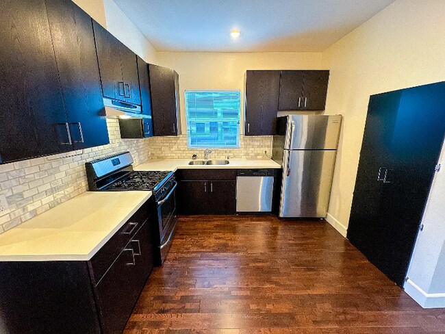 Photo - 836 35th St Unidad B