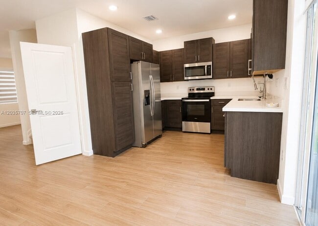 Photo - 2459 SE 10th St