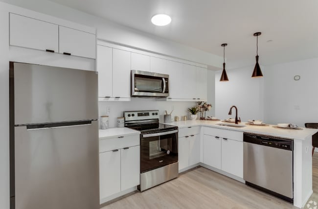 Photo - 913 N Market St Unit 703