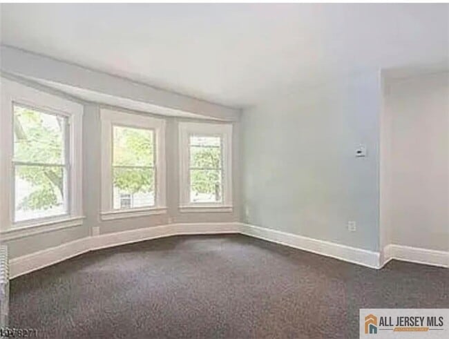 Photo - 737 Kensington Ave