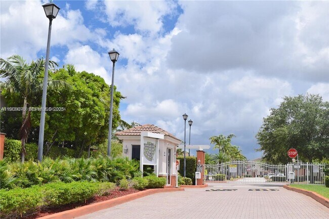 Photo - 17339 NW 7th Ave