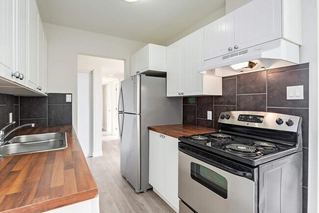 Photo - Cassils Plaza