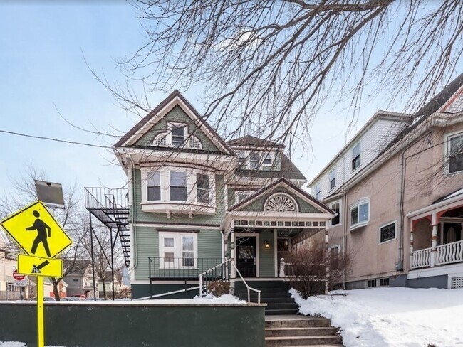 Building Photo - 103 College Ave Unit #1 Rental