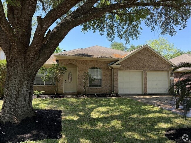 Building Photo - 16910 Pheasant Ridge Dr Rental