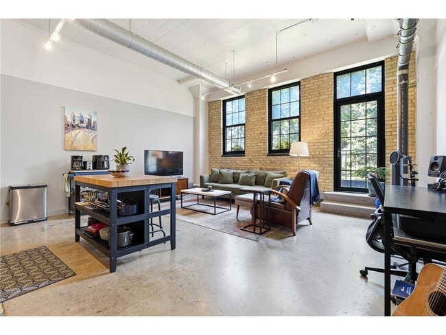 Building Photo - 730 Stinson Blvd NE Unit 124