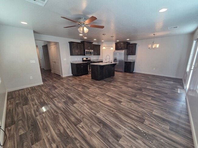 Photo - Spacious 4 Bedroom Home!