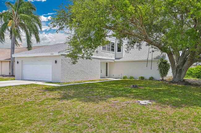 Building Photo - NOW AVAILABLE - 4/2 Single Family Home in San Carlos