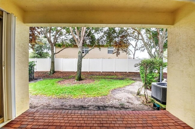 Photo - 7662 Spatterdock Dr