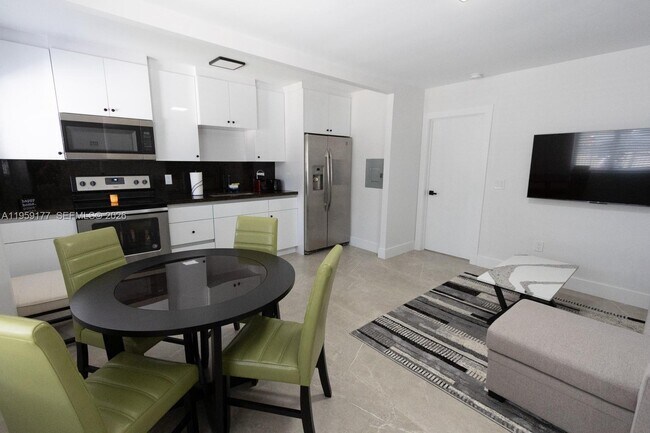 Photo - 1002 NW 74th St Unit 2