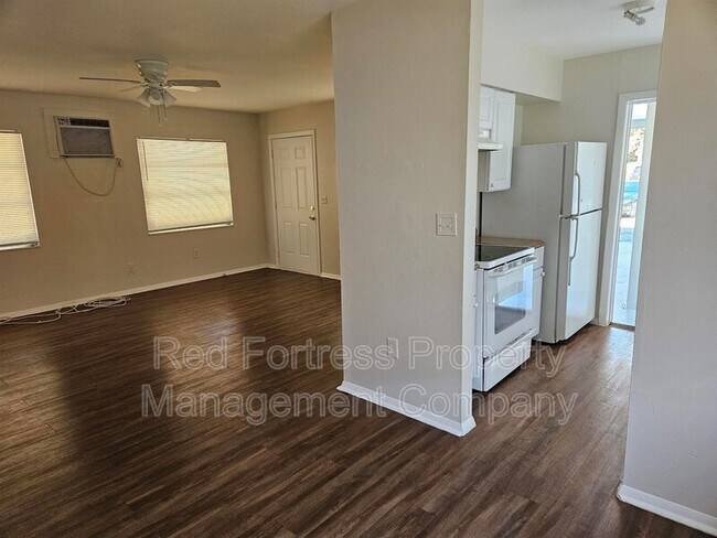 Photo - 2354 Willard St