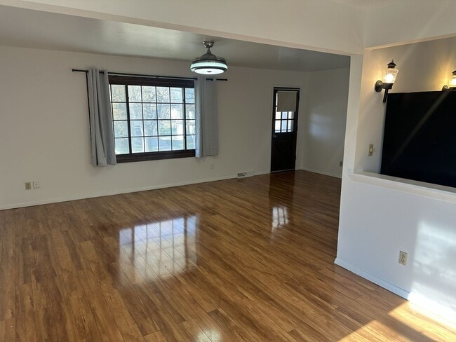 Photo - 4356-4358 S. Iowa Ave Unit 4358 S Iowa Ave