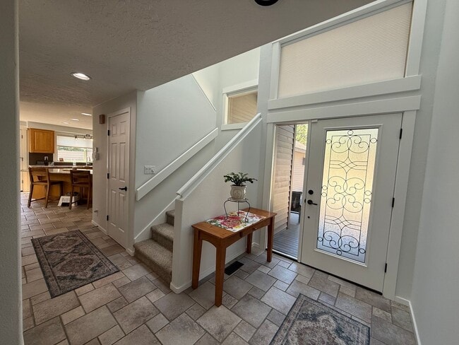 Photo - 3 Cinder Ln