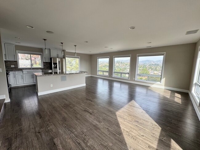 Building Photo - 1176 Dawnridge Ave