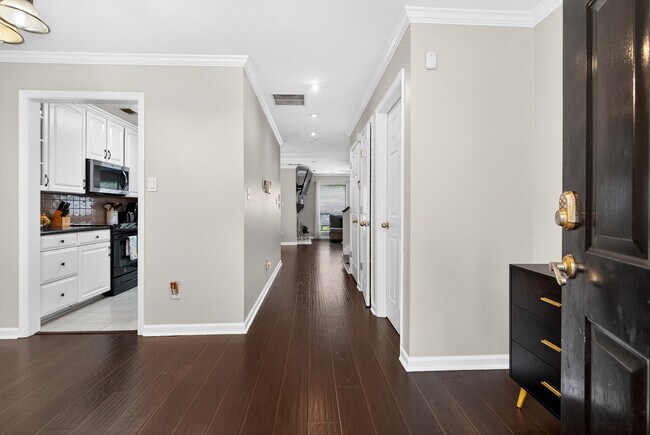 Photo - 6393 Hawthorne Terrace