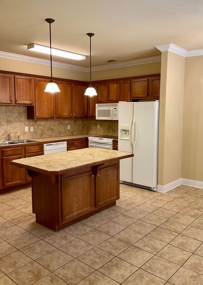 Photo - Lakes at Bluebonnet townhome! Gated commun...
