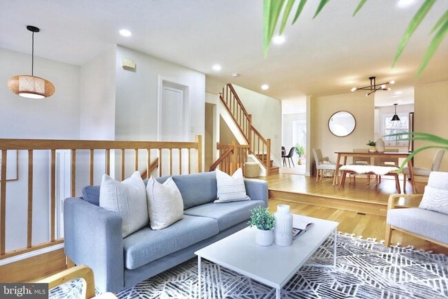 Building Photo - 1515 Templeton Pl