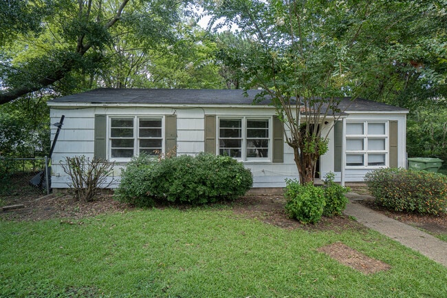 Building Photo - 3709 Dundale Rd