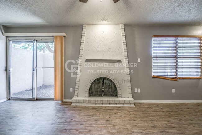 Photo - 5320 Kenosha Ave