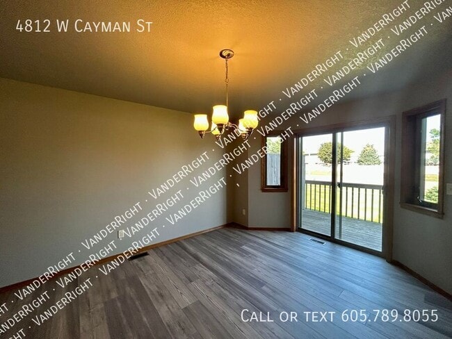 Photo - 4812 W Cayman St