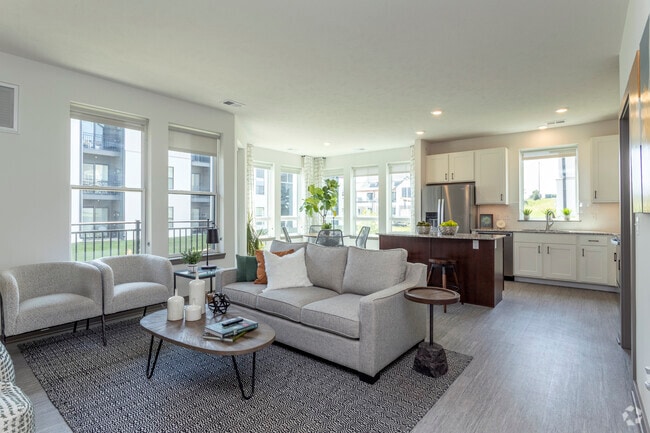 2BR, 2BA - 1200SF
