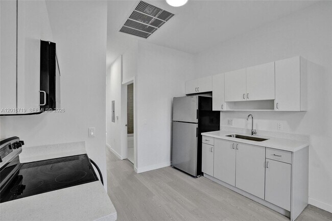 Photo - 1567 NW 1st St