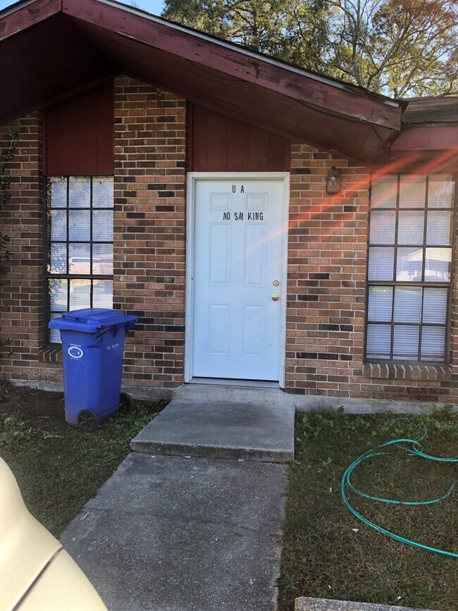 Photo - 137 Clinton Ct Unidad A