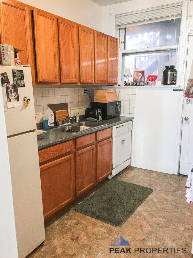 Photo - 2228-38 Sherman Ave. / 803-809 Noyes St.