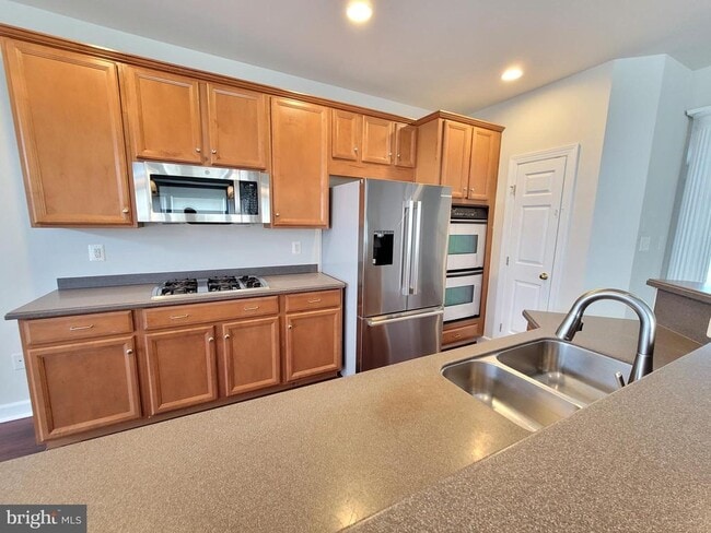 Photo - 3926 Shawfield Ln