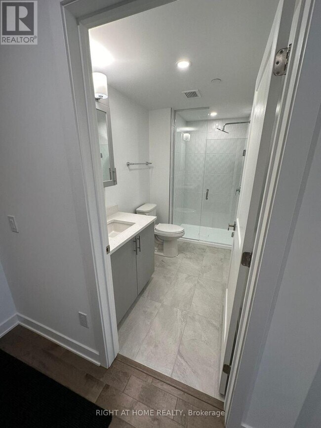 Photo - 340 Queen St Unit 2307