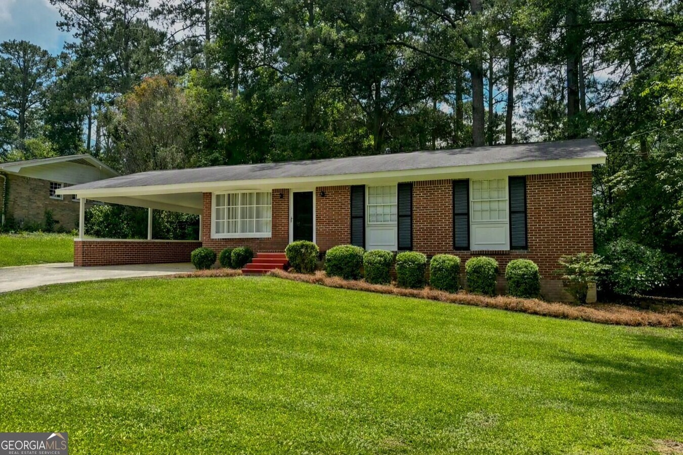 Photo - 250 Forrest Ave
