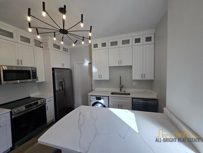 Photo - 369 Tappan St Unit 6