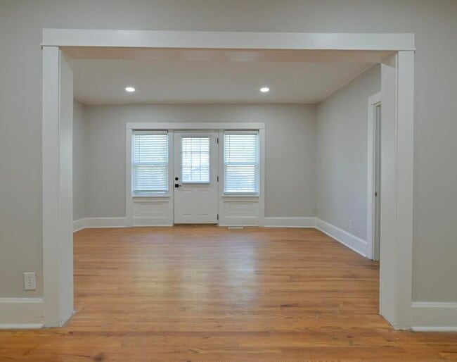 Photo - 1141 S 30th Ave Unit Apt 8