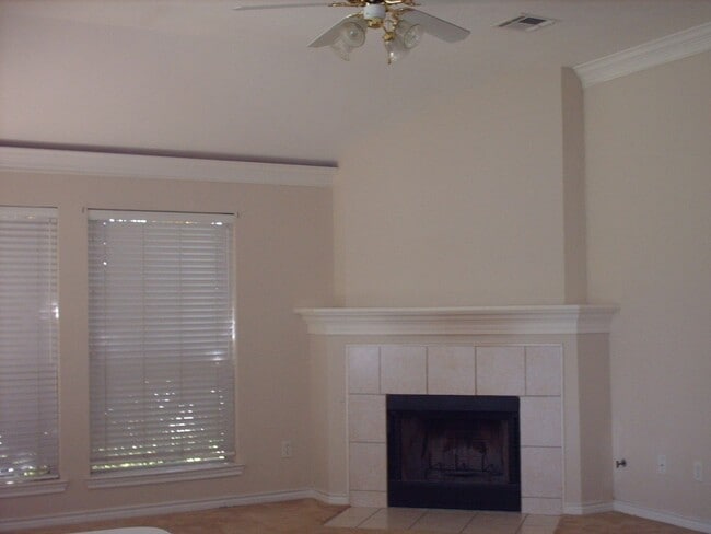 Photo - Beautiful 3/2 House A On Corner Lot!