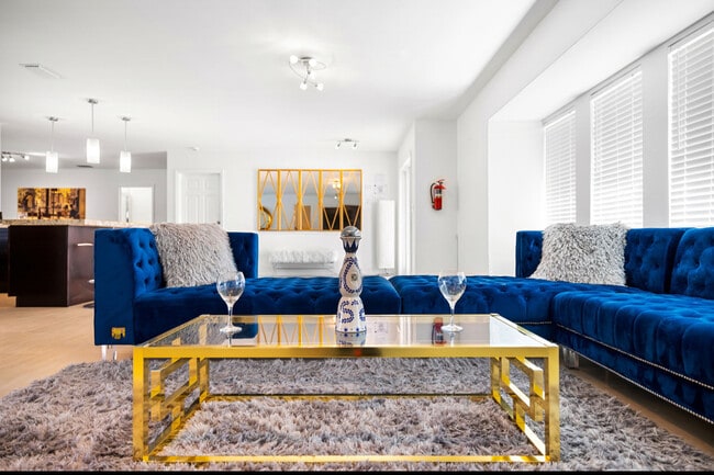 Photo - 5921 SW 17th Ct