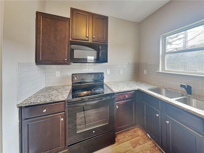 Photo - 5537 Union Pointe Pl