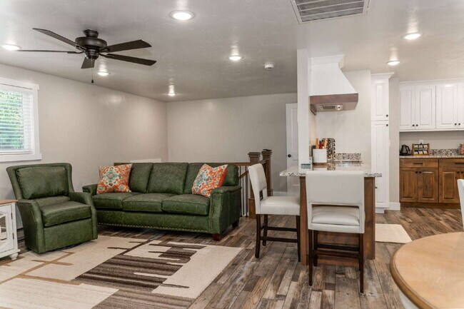 Photo - 451 W 200 S Unit 8b