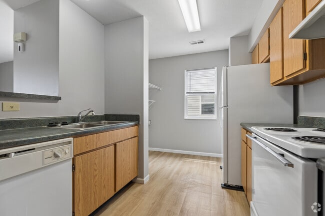 3BR, 2BA - 1,227SF - Kitchen