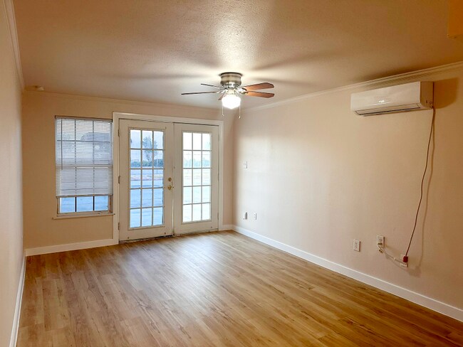 Photo - 3611 Noble Ave Unit A