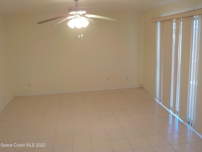 Photo - 3218 Vista Oaks Cir NE