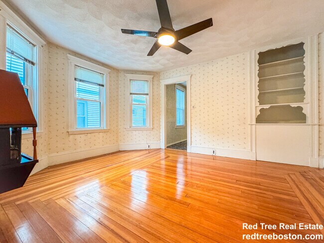 Photo - 222 Fellsway W