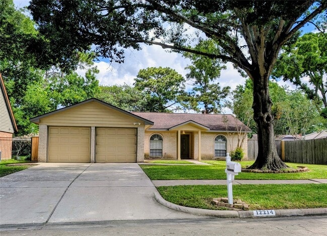Building Photo - 12214 Meadow Berry Dr