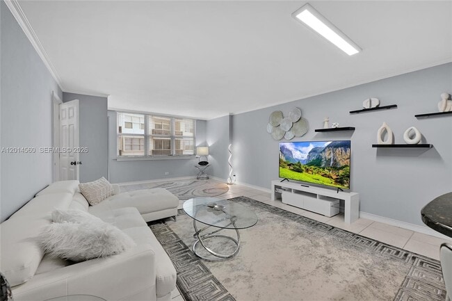 Photo - 6039 Collins Ave Unit 621