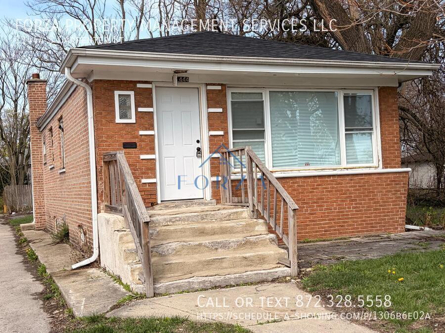 Photo - 11444 S Carpenter St