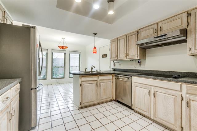 Photo - 2000 Geneva Dr