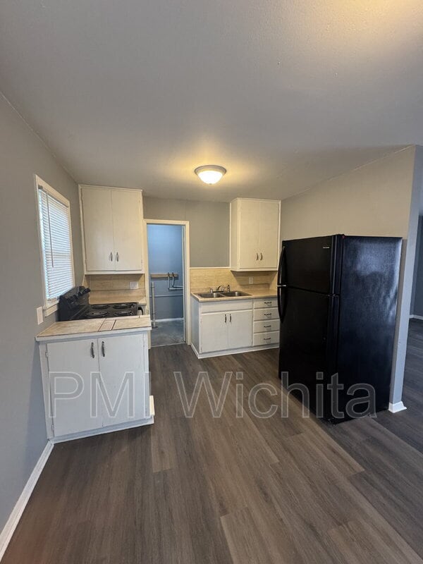 Photo - 457 N Gordon St