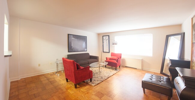 New Brookside Apartments Living Area 2 - New Brookside Apartments